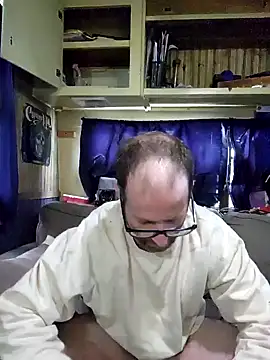 Snapshot of Cooking_Cristal chatting on 01.12.25 Cooking Cristal online show from 01.12.25