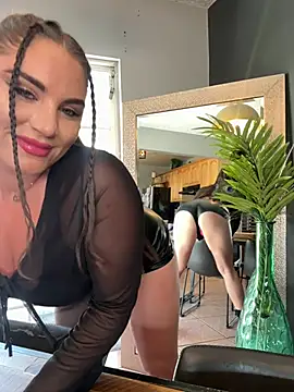 lovely beast online show from 03.19.25