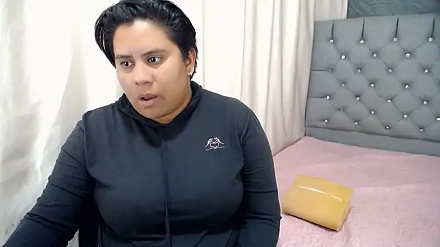 hotlesby4uxxx online show from 12.03.24