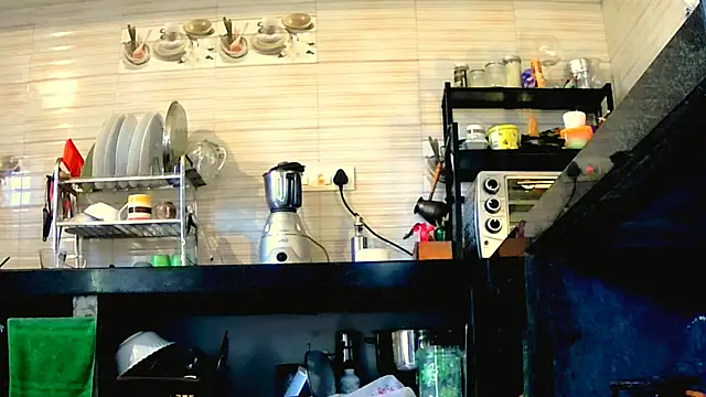 Snapshot of Fun4tipz chatting on 11.25.25 Fun4tipz online show from 11.25.25