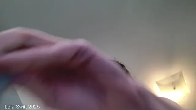 Snapshot of LeiaSwift chatting on 03.08.25 LeiaSwift online show from 03.08.25