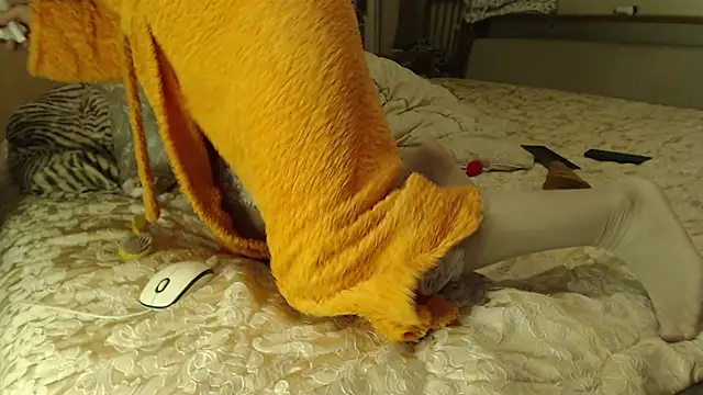 larawet online show from 12.27.24