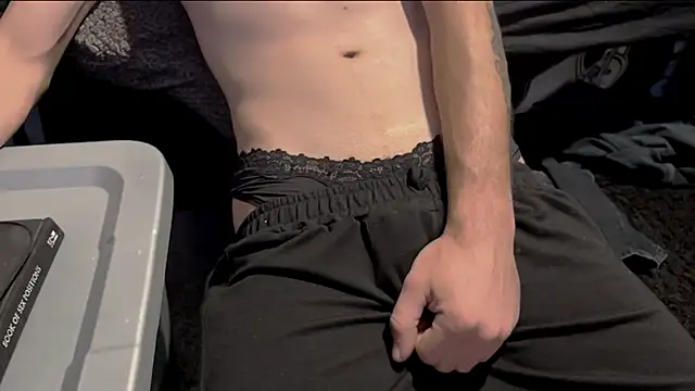 Snapshot of Happier_Naked chatting on 02.19.26 Happier Naked online show from 02.19.26