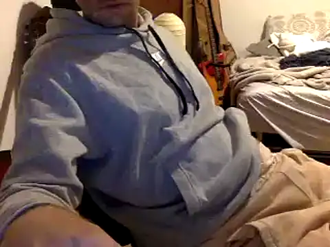 Snapshot of BADGUY2021 chatting on 12.27.24 BADGUY2021 online show from 12.27.24