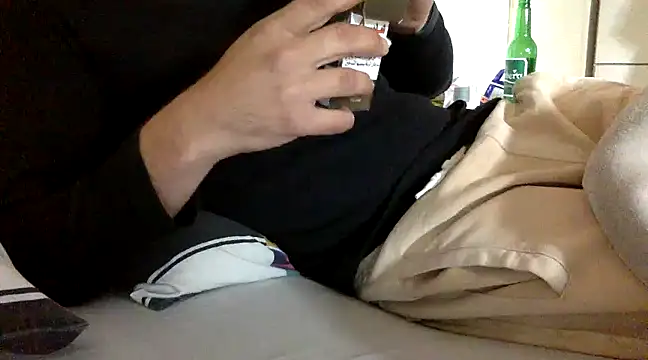 Snapshot of BADGUY2021 chatting on 03.22.25 BADGUY2021 online show from 03.22.25