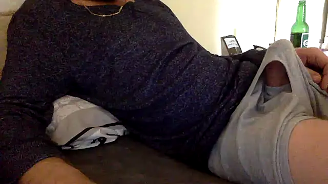 Snapshot of BADGUY2021 chatting on 12.20.25 BADGUY2021 online show from 12.20.25