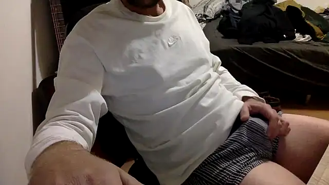 Snapshot of BADGUY2021 chatting on 12.21.25 BADGUY2021 online show from 12.21.25