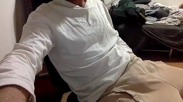 Snapshot of BADGUY2021 chatting on 01.15.26 BADGUY2021 online show from 01.15.26