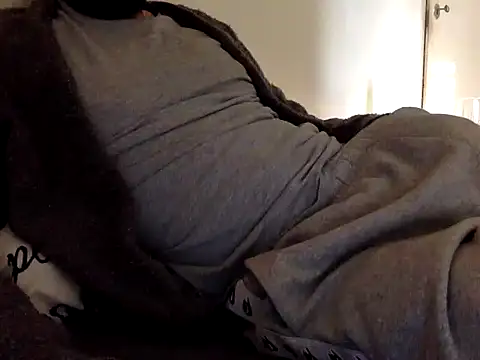 Snapshot of BADGUY2021 chatting on 01.17.26 BADGUY2021 online show from 01.17.26