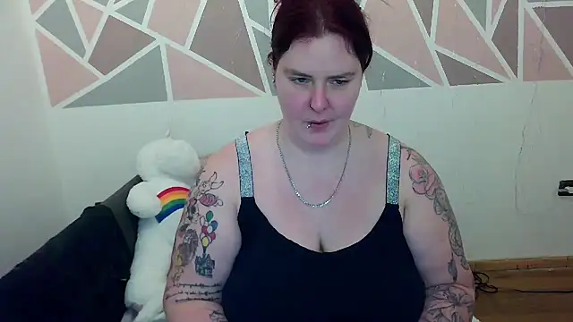 JoyceKyra91 online show from 02.06.25