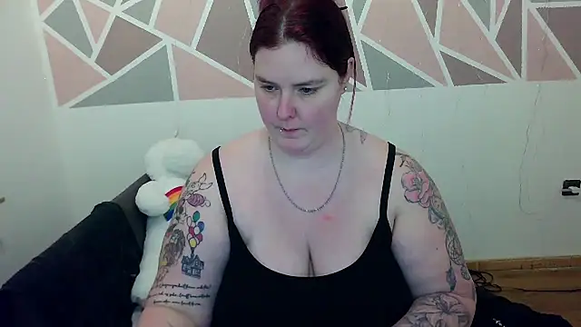 JoyceKyra91 online show from 02.12.25