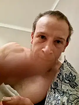 Snapshot of kenmich chatting on 02.08.26 kenmich online show from 02.08.26