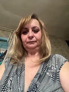 Snapshot of Irina2909@xh chatting on 06.13.26 Irina2909xh online show from 06.13.26