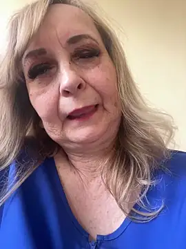 Snapshot of Irina2909@xh chatting on 06.19.26 Irina2909xh online show from 06.19.26