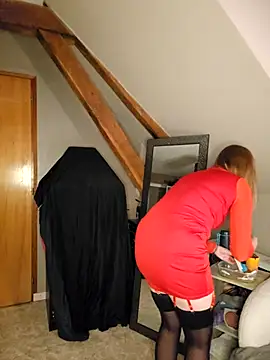 MissGirly online show from 10.09.25