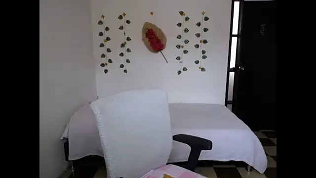 Sofi 5249  online show from 08.04.26