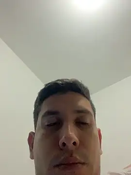 Snapshot of Eduardzmm chatting on 02.16.26 Eduardzmm online show from 02.16.26