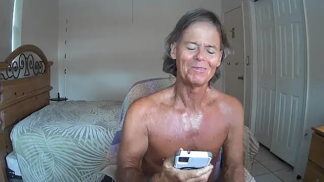 Snapshot of nakeedcowboi65 chatting on 08.02.26 nakeedcowboi65 online show from 08.02.26