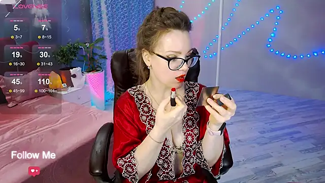 Snapshot of AngelaWhiti chatting on 02.03.25 AngelaWhiti online show from 02.03.25