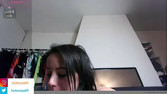 Snapshot of Hotenza69 chatting on 03.03.25 Hotenza69 online show from 03.03.25