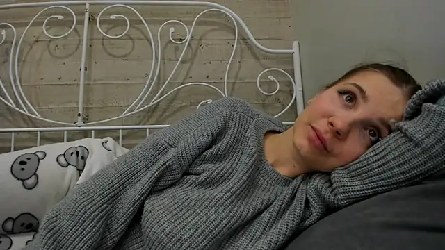 Snapshot of JuliaBusty chatting on 03.14.25 JuliaBusty online show from 03.14.25