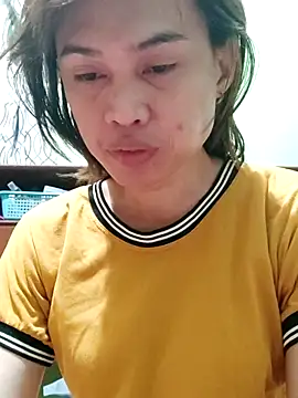 QueenSoreal online show from 02.03.26