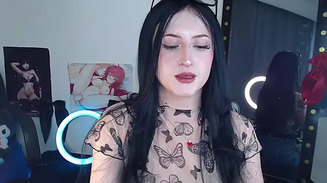 Snapshot of Evelyn_Sheeran chatting on 04.27.26 Evelyn Sheeran online show from 04.27.26