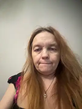 Snapshot of Susanel chatting on 04.18.26 Susanel online show from 04.18.26
