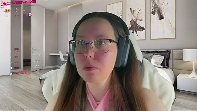 Snapshot of Victoria_Romans chatting on 10.07.25 Victoria Romans online show from 10.07.25