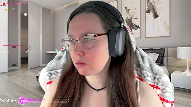 Snapshot of Victoria_Romans chatting on 12.17.25 Victoria Romans online show from 12.17.25