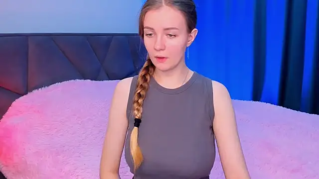 Snapshot of SweetMilkis chatting on 12.12.24 SweetMilkis online show from 12.12.24