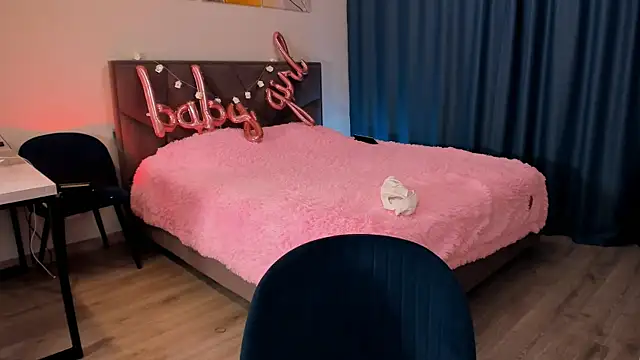 Snapshot of SweetMilkis chatting on 01.30.25 SweetMilkis online show from 01.30.25