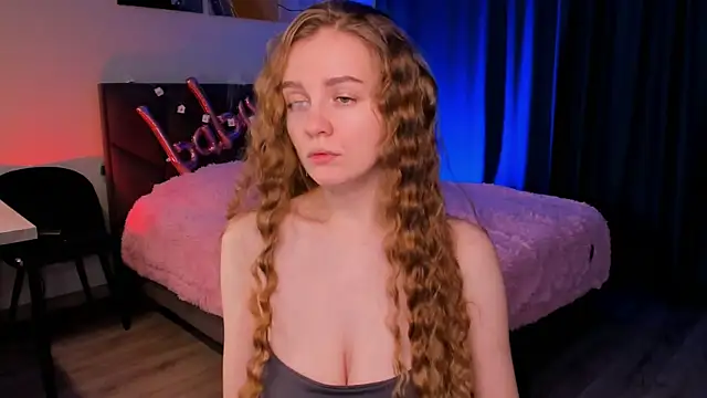 Snapshot of SweetMilkis chatting on 02.08.25 SweetMilkis online show from 02.08.25