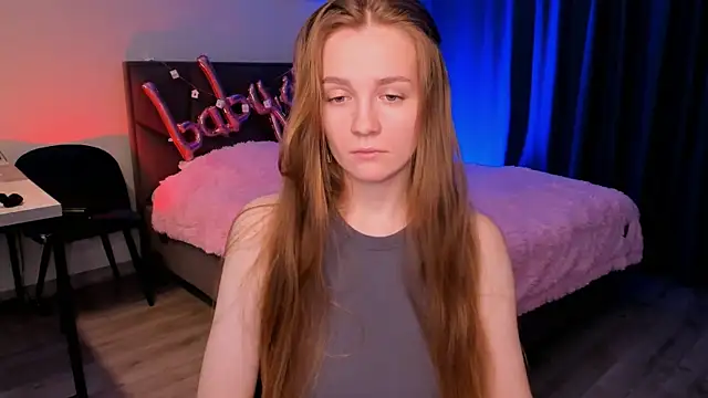 Snapshot of SweetMilkis chatting on 02.15.25 SweetMilkis online show from 02.15.25