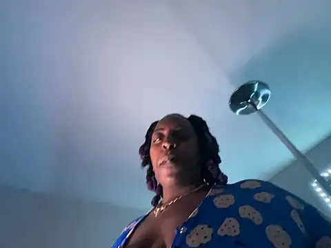 ChocolateTingz online show from 01.04.25