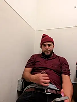 Snapshot of gardy8585 chatting on 11.20.25 gardy8585 online show from 11.20.25