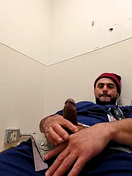 Snapshot of gardy8585 chatting on 11.25.25 gardy8585 online show from 11.25.25