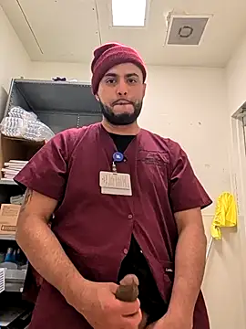 Snapshot of gardy8585 chatting on 12.21.25 gardy8585 online show from 12.21.25