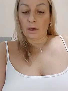 Liana MilfHot online show from 09.14.25