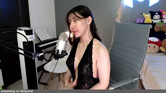 Snapshot of minarocket_ chatting on 03.06.26 minarocket online show from 03.06.26