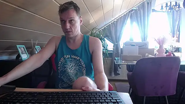 Snapshot of LackAddicted chatting on 03.18.25 LackAddicted online show from 03.18.25