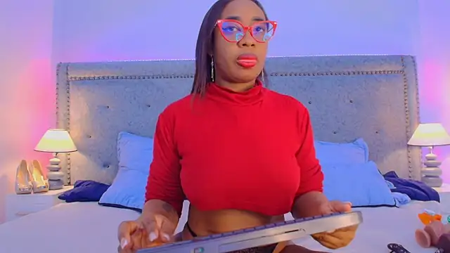 CaseyMoon online show from 06.19.26