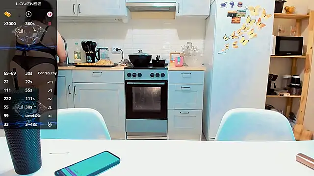 Snapshot of Nina_Hopper chatting on 01.27.25 Nina Hopper online show from 01.27.25