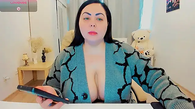 Nina Hopper online show from 03.30.26