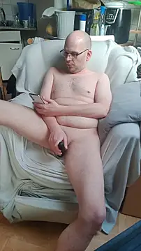 Snapshot of hardcap chatting on 11.10.25 hardcap online show from 11.10.25