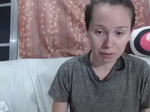 Snapshot of Venusluxodomme chatting on 02.05.26 Venusluxodomme online show from 02.05.26