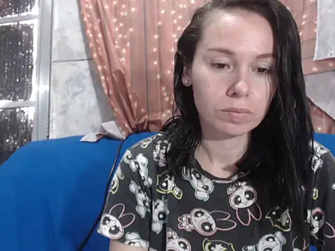 Snapshot of Venusluxodomme chatting on 03.20.26 Venusluxodomme online show from 03.20.26