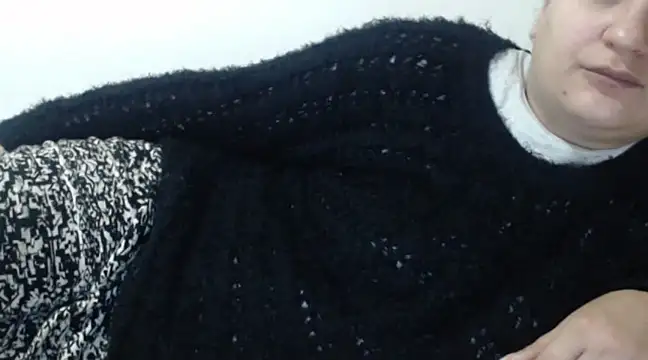 Snapshot of flowerlauren chatting on 02.04.25 flowerlauren online show from 02.04.25