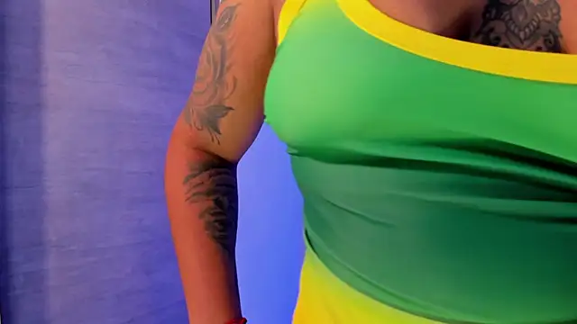 Victoria14  online show from 03.19.25