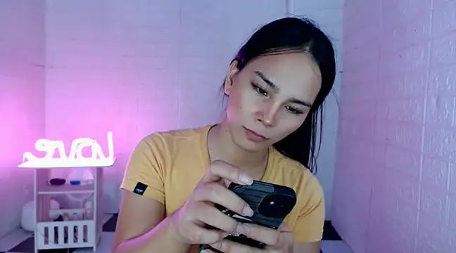 urnaughtydolly69 online show from 02.05.25